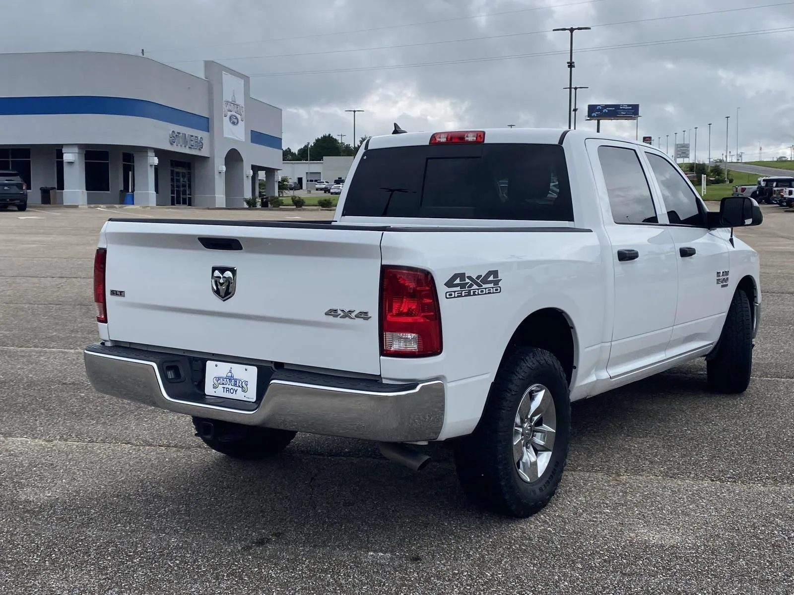 Used 2023 White Ram SLT image 7