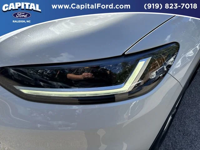 Used 2023 White Honda LX image 11