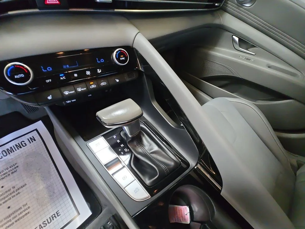 Used 2021 Silver Hyundai SEL image 24