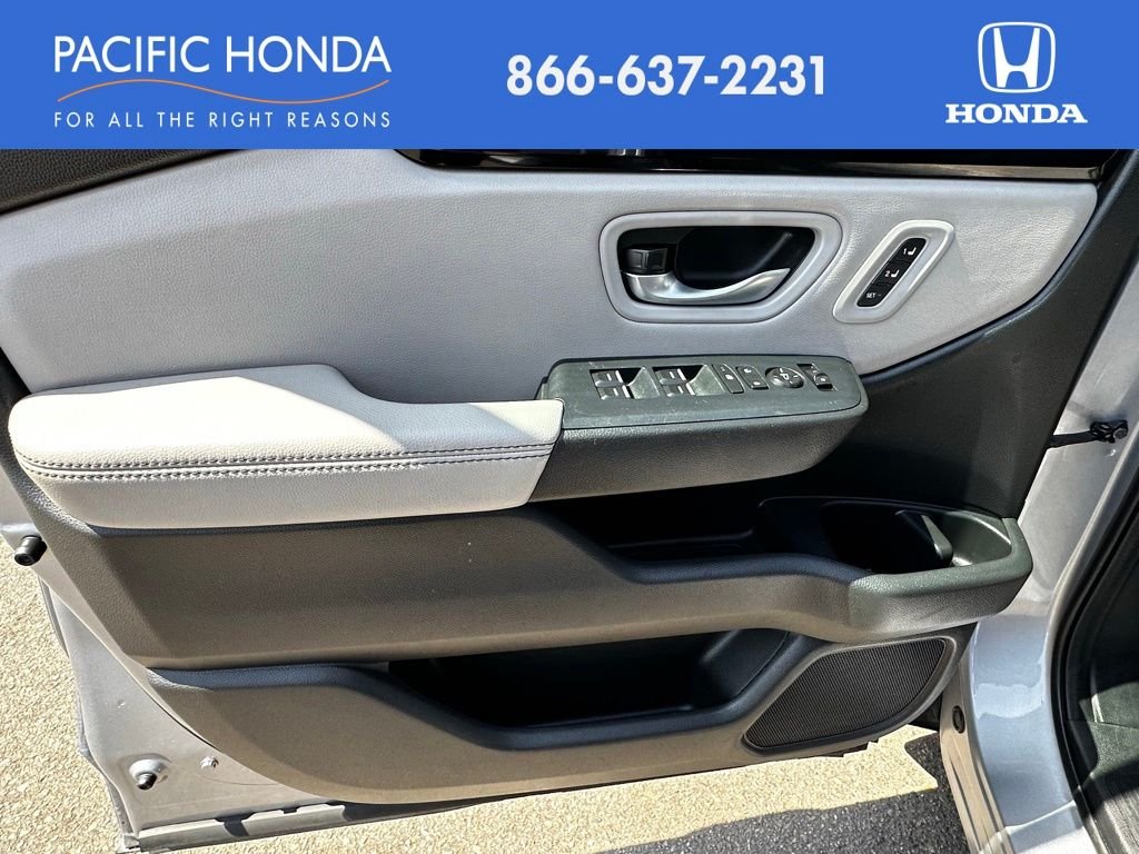 Used 2023  Honda Touring image 22