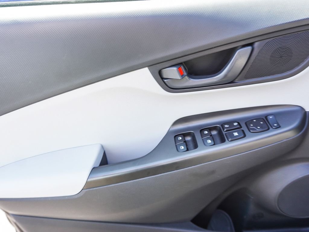 Used 2023 Black Hyundai SEL image 19