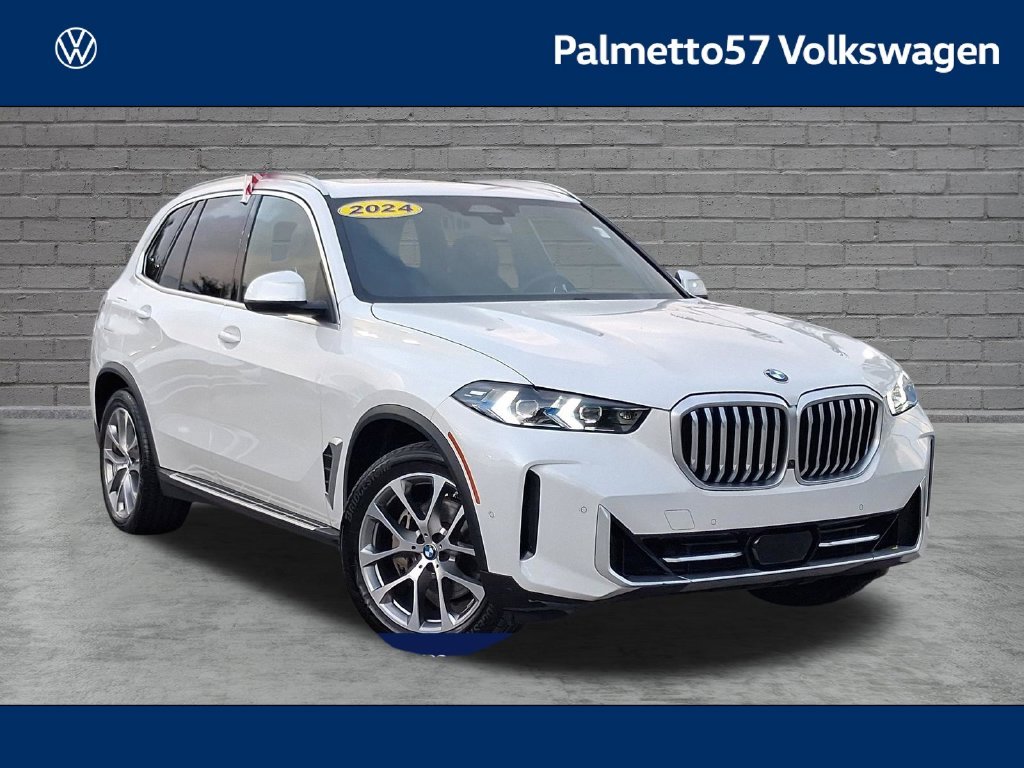 Used 2024 White BMW sDrive40i image 1
