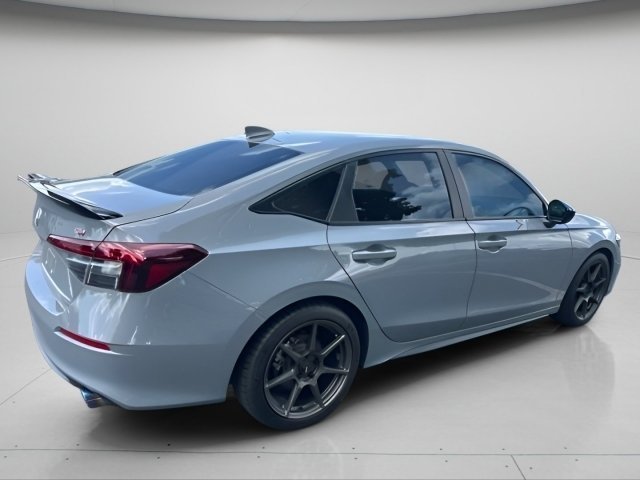 Used 2025 Urban Gray Pearl Honda  image 5