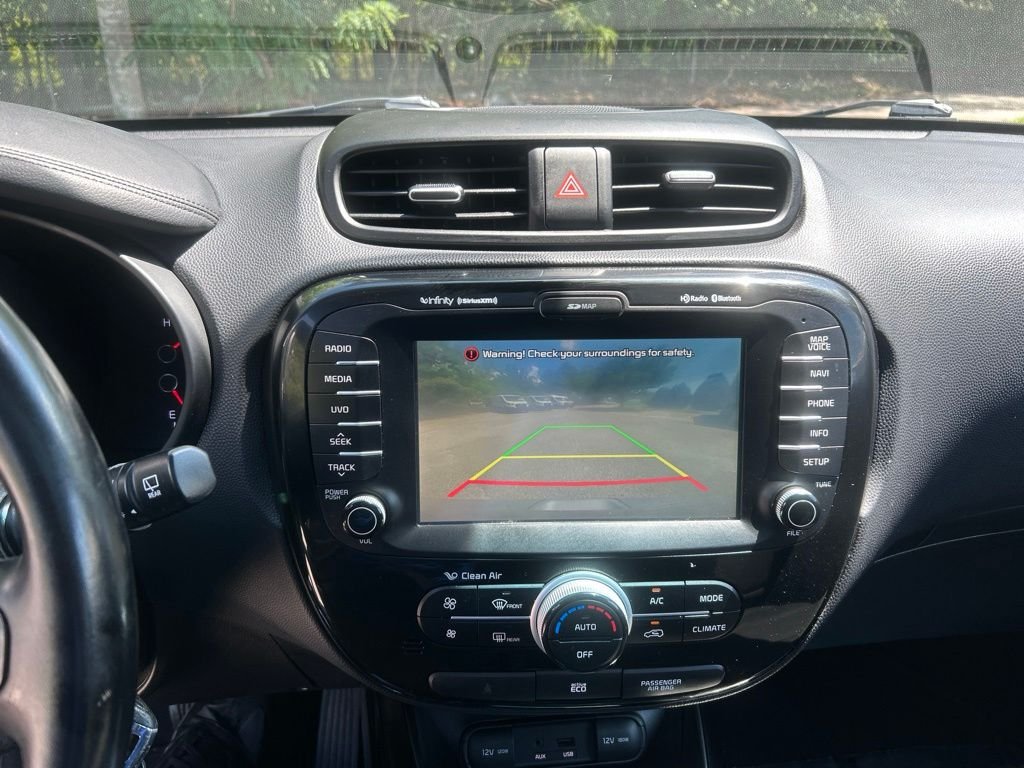 Used 2014 Silver Kia Exclaim image 19