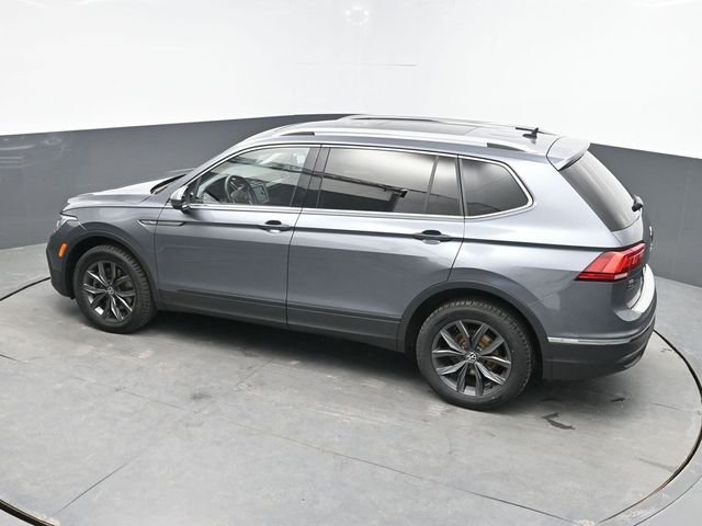 Used 2022 Gray Volkswagen 2.0T SE image 21