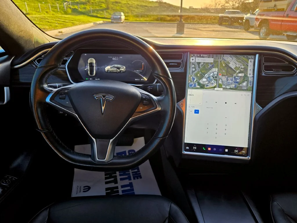 Used 2016 Gold Tesla 90D image 18