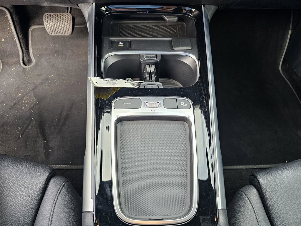 Used 2024  Mercedes-Benz GLB 250 image 27