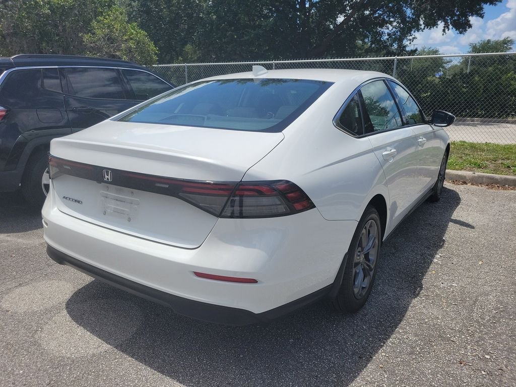 Used 2024 White Honda EX image 5