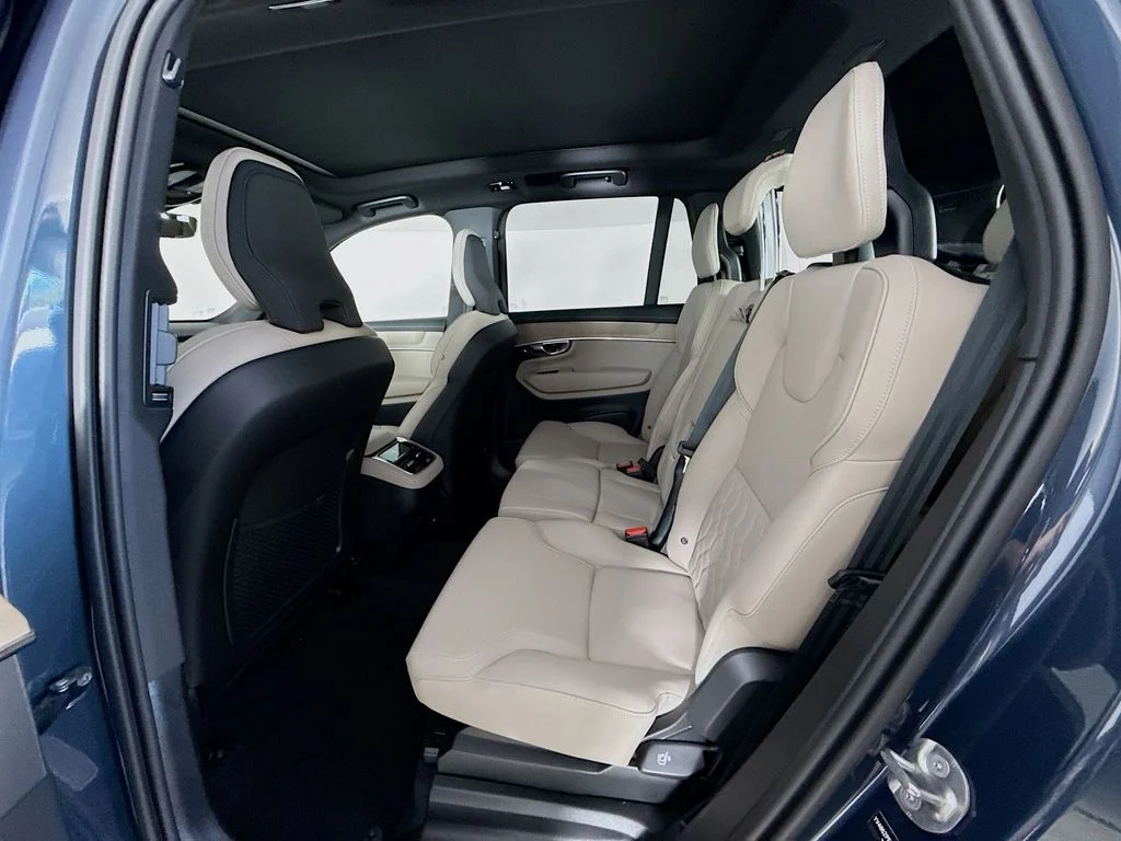 2026 Volvo XC90 Plus - Photo 25