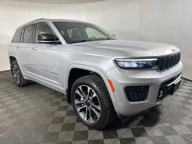 Used 2022 Silver Zynith Jeep Overland image 1