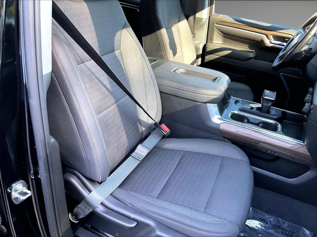 Used 2022 Black Chevrolet RST image 11