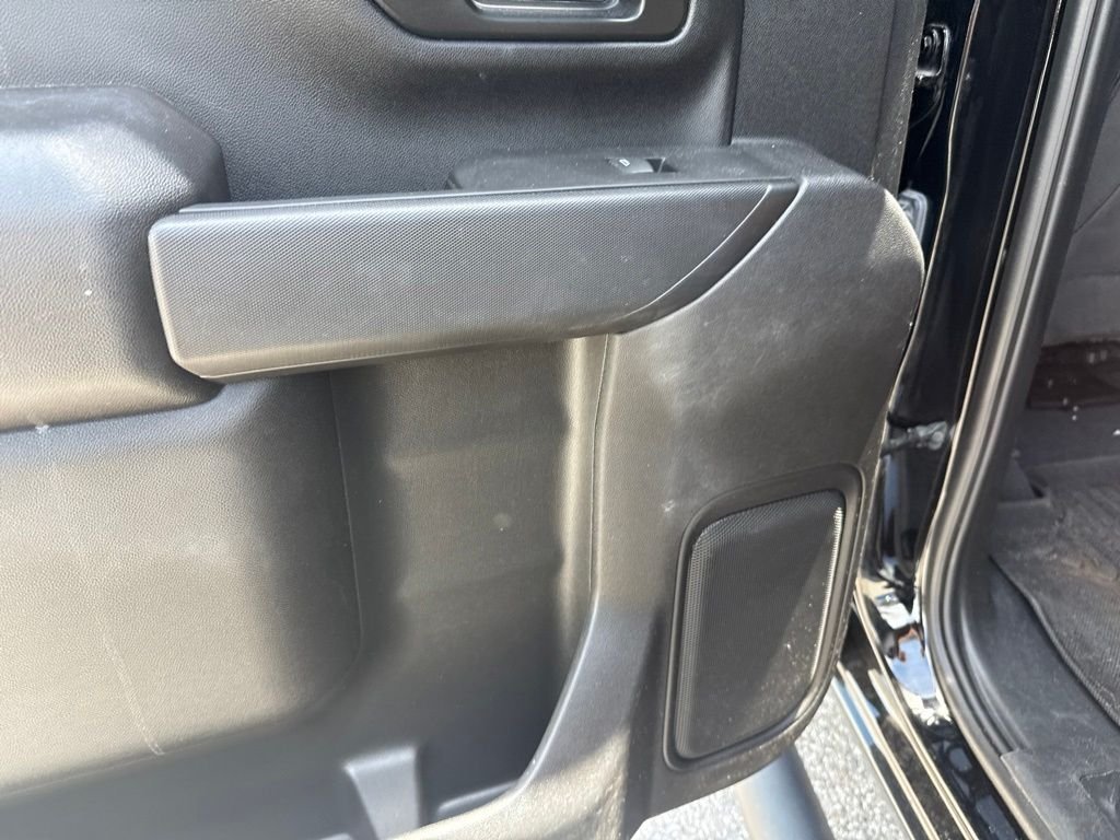 Used 2025 Black Chevrolet Custom image 10