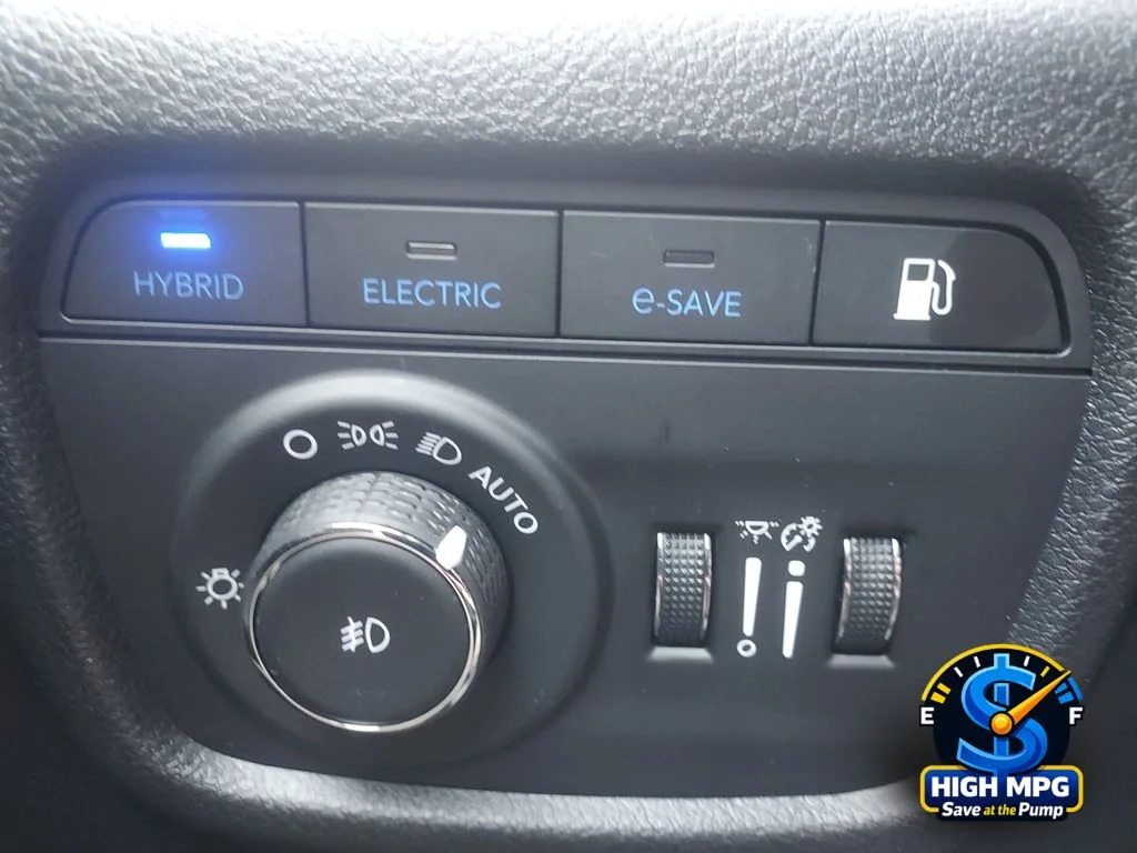 Used 2024 White Jeep 4xe image 18