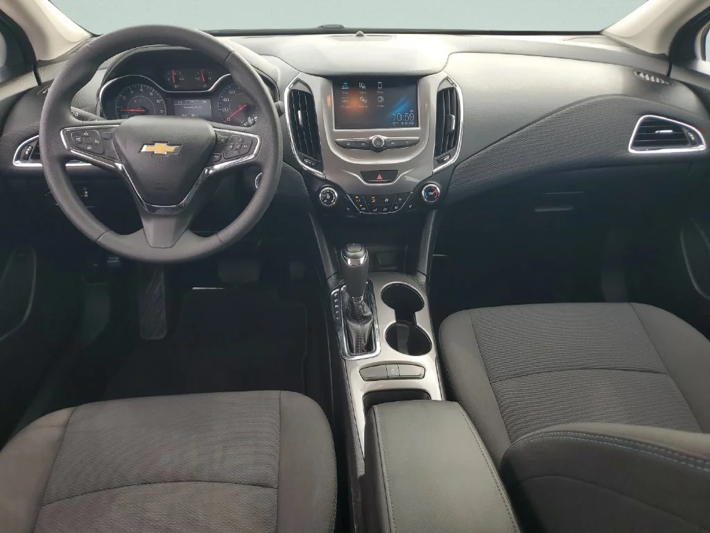 Used 2017 SUMMIT WHITE Chevrolet LT image 11