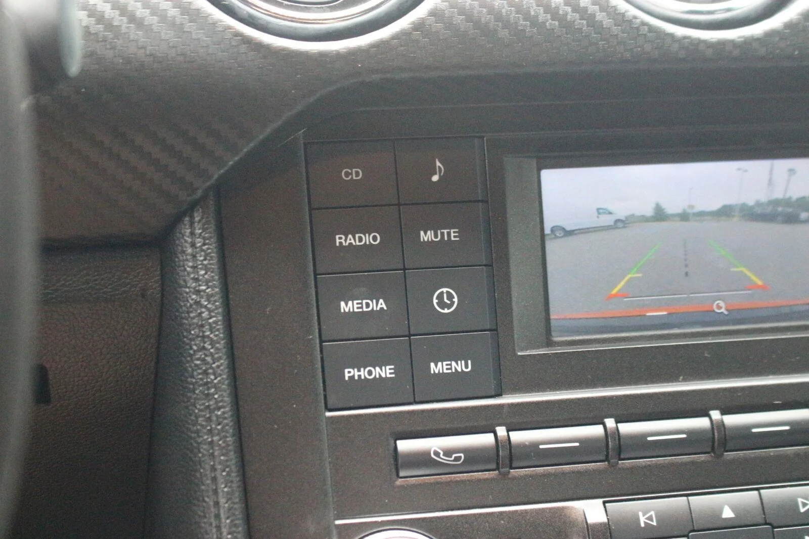 Used 2016  Ford V6 image 23