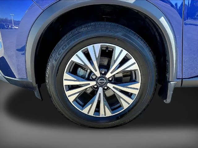 Used 2023 Caspian Blue Nissan  image 39