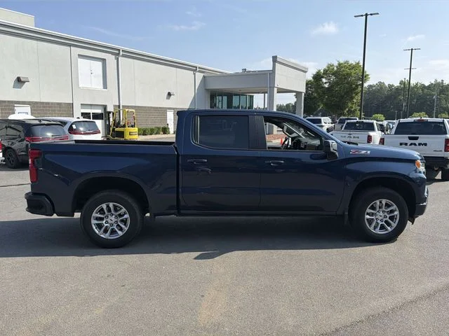 Used 2022 Blue Chevrolet RST image 13