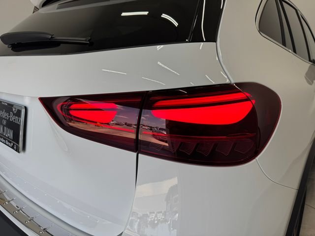 New 2026 Polar White Mercedes-Benz GLA 250 image 35