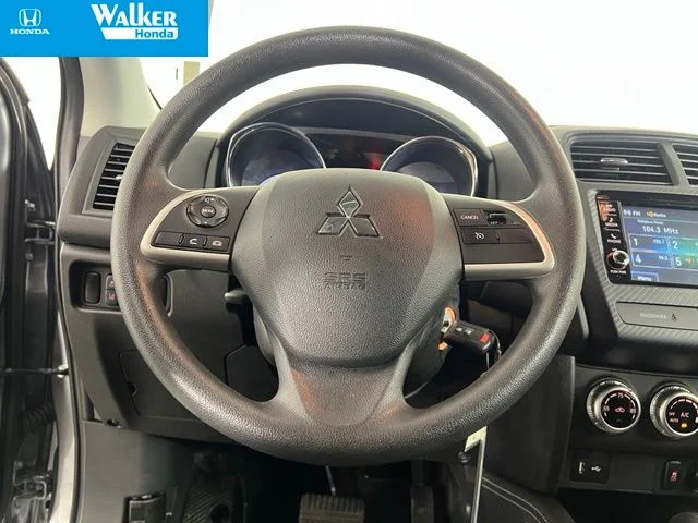 Used 2025 Mercury Gray Metallic Mitsubishi 2.0 ES image 22
