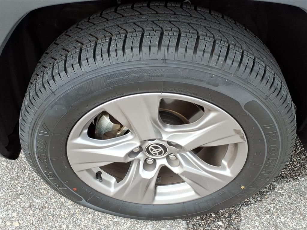 Used 2025 Red Toyota XLE image 11