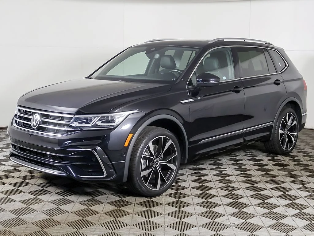 Used 2023 Black Volkswagen 2.0T SEL R-Line image 10