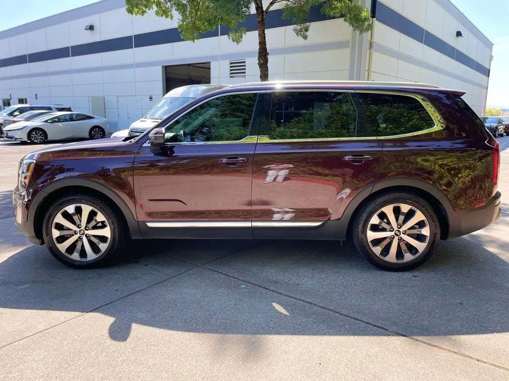 Used 2021 Sangria Kia EX image 6