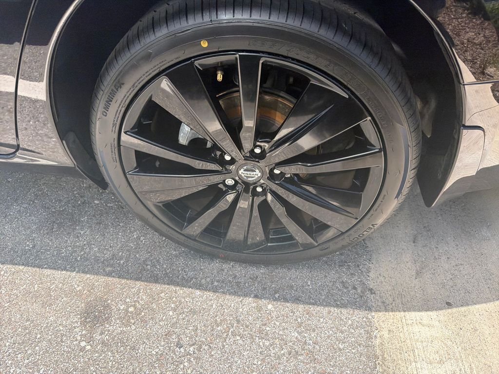 Used 2022 Black Nissan 2.5 SR image 17