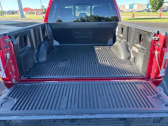 Used 2021 Red Metallic Ford Lariat image 6