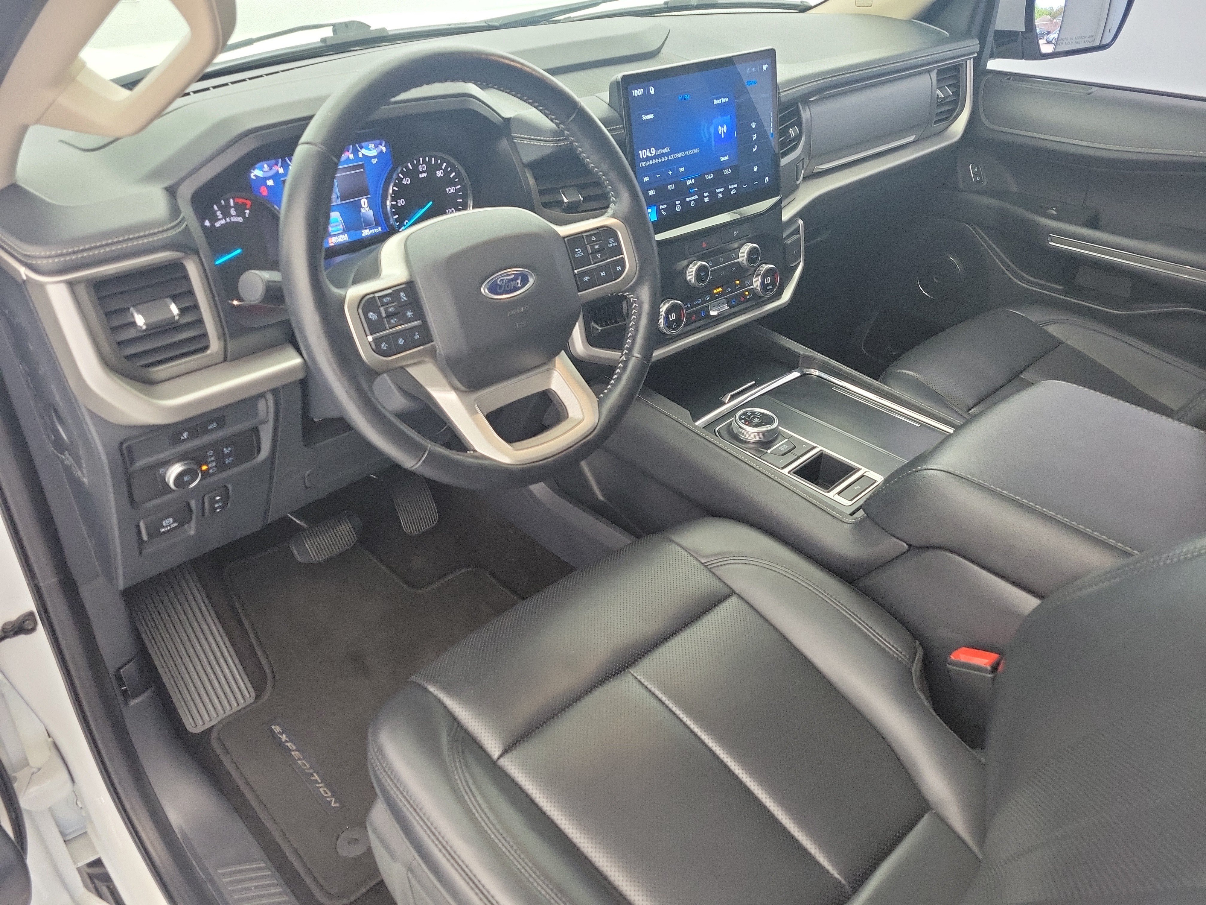 Used 2022 White Metallic Ford XLT image 20