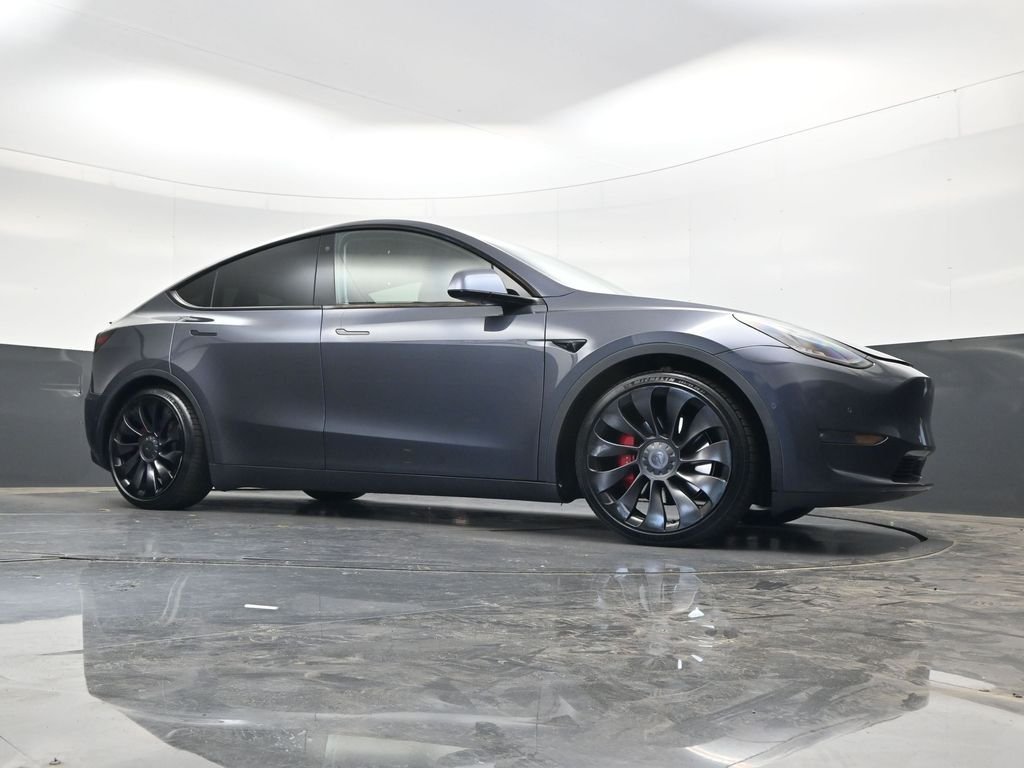 Used 2020  Tesla Performance image 34