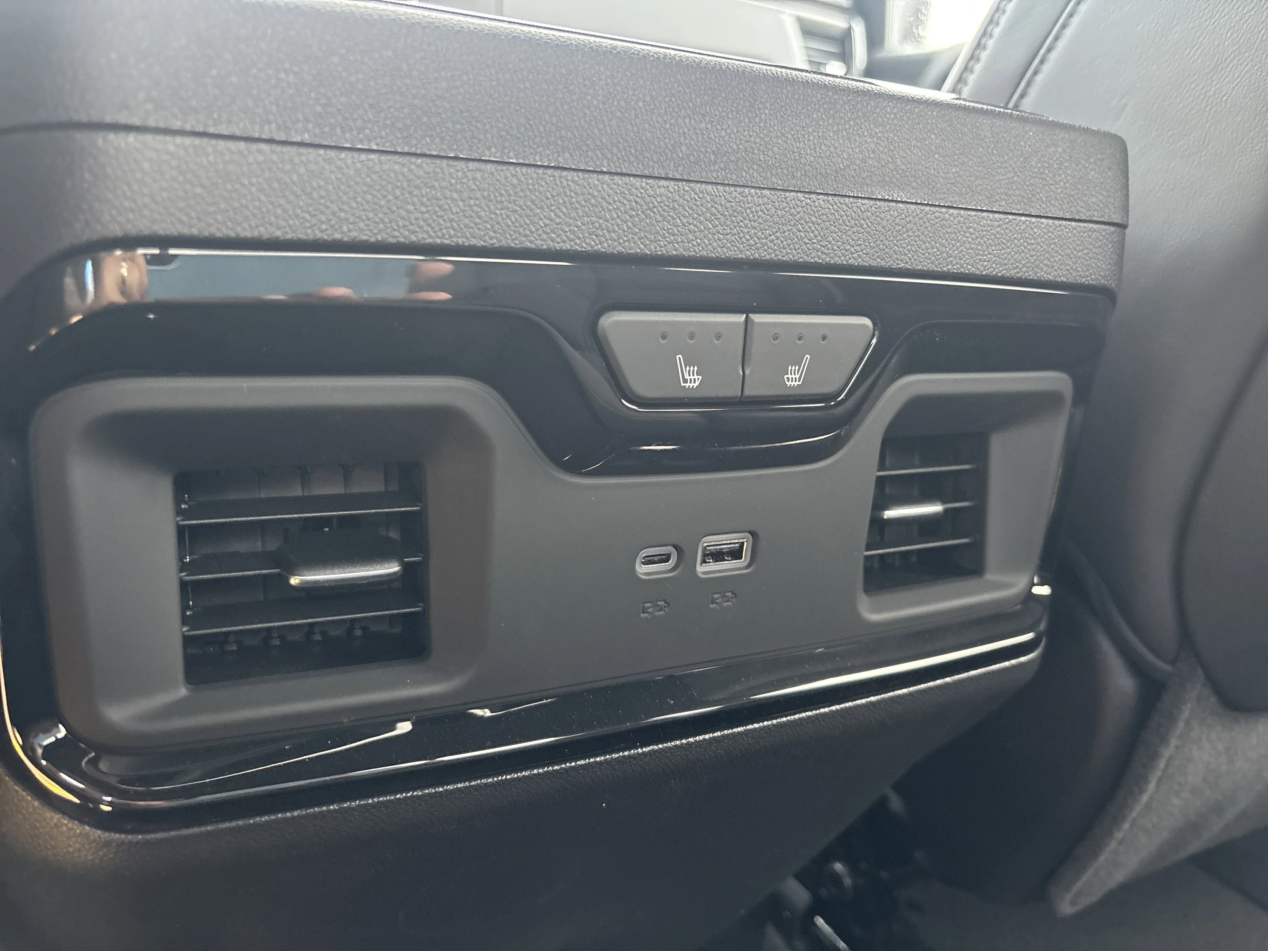 2026 GMC Sierra 1500 AT4X - Photo 19