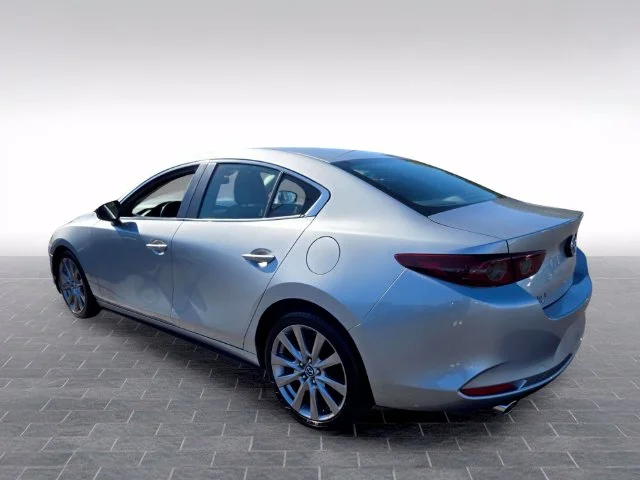Used 2019 Silver Mazda Select image 5