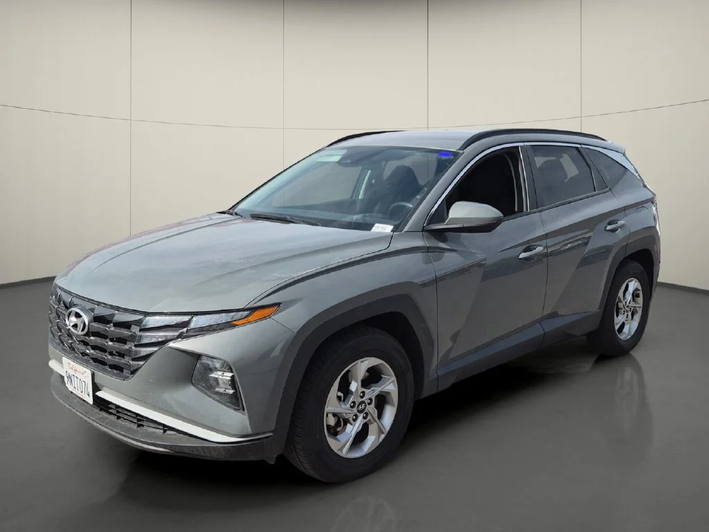 Used 2024 Gray Hyundai SEL image 3