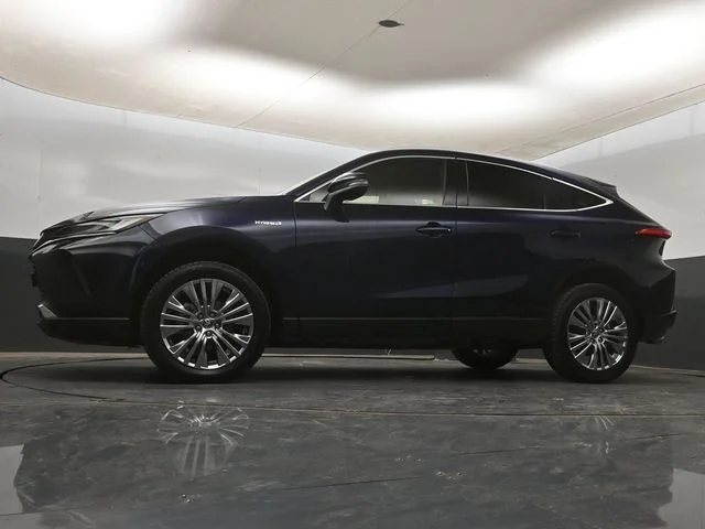 Certified Used 2021  Toyota Limited image 19