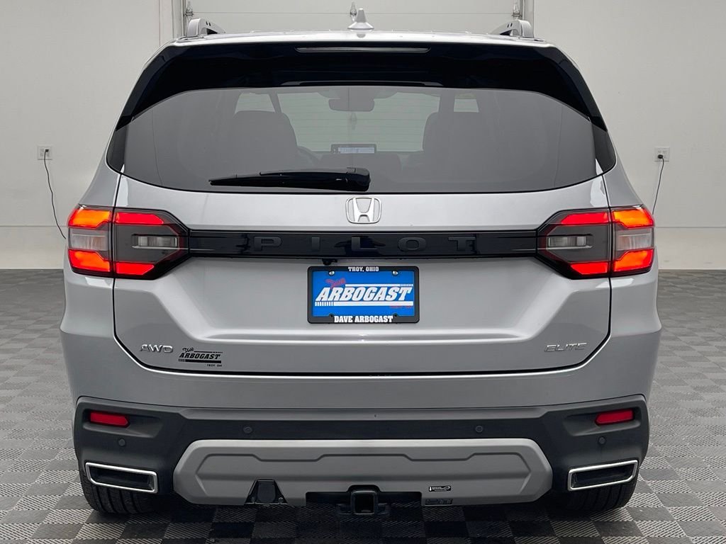 Used 2025 Lunar Silver Metallic Honda Elite image 10