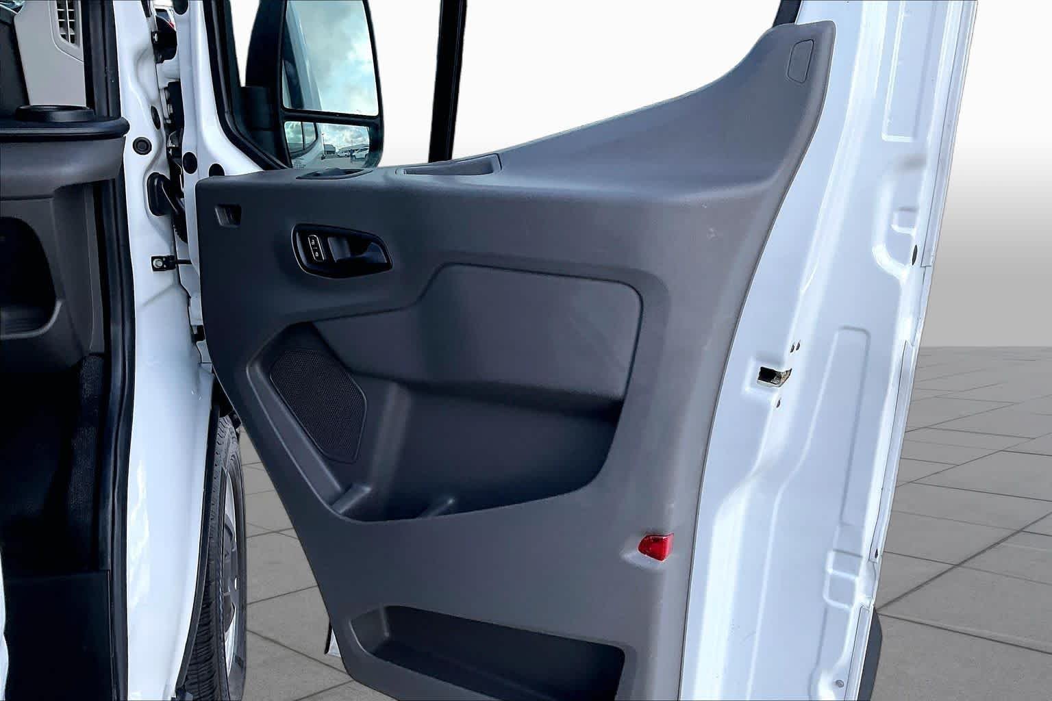 Used 2024 Oxford White Ford  image 19