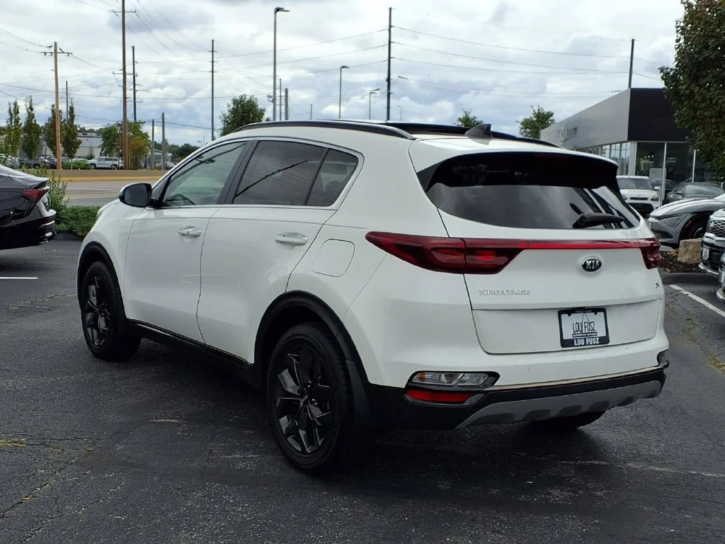 Used 2020 Kia Sportage S with VIN KNDP63AC1L7647672 for sale in Bridgeton, MO