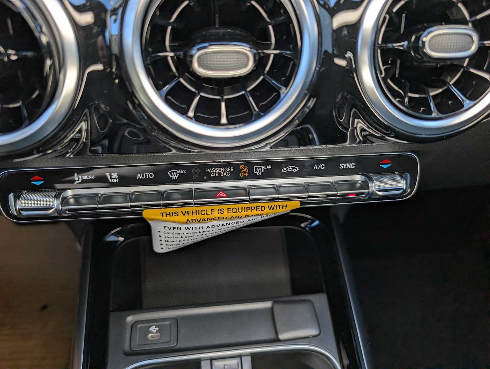 New 2026 Night Black Mercedes-Benz GLA 250 image 21