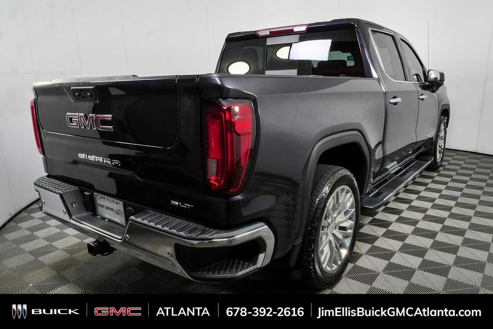 Used 2022 Titanium Rush Metallic GMC SLT image 3