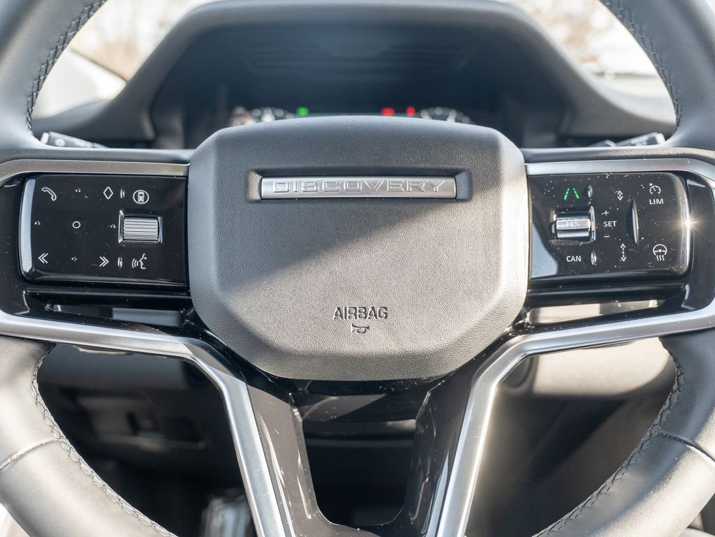 Used 2025 White Land Rover S image 15