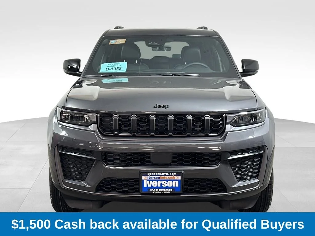 New 2026 Baltic Gray Metallic Clear-Coat Exterior Paint Jeep Altitude image 3