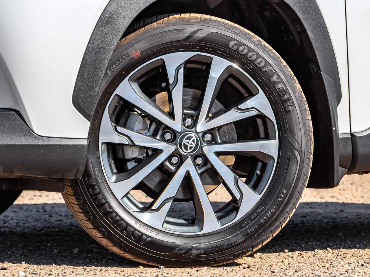 Used 2023 Wind Chill Pearl Toyota XLE image 6