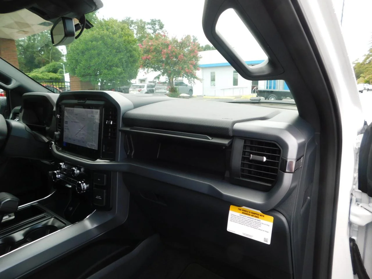 New 2026 Oxford White Ford XLT image 22