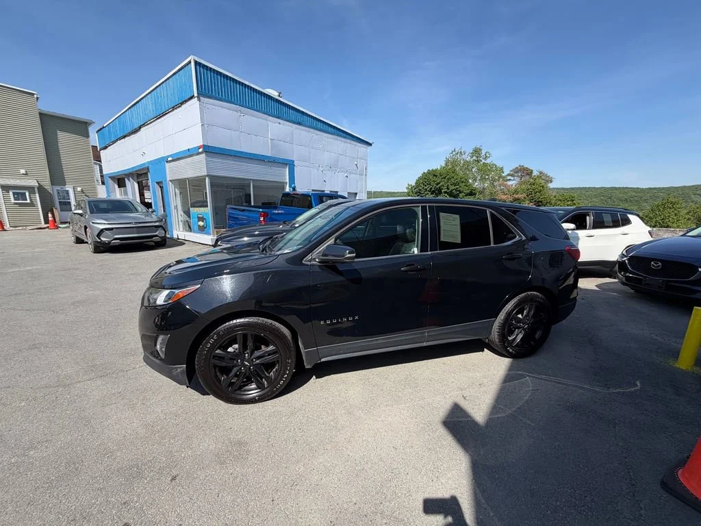 Used 2020 Chevrolet Equinox LT with VIN 3GNAXUEV8LL276887 for sale in Forest City, PA