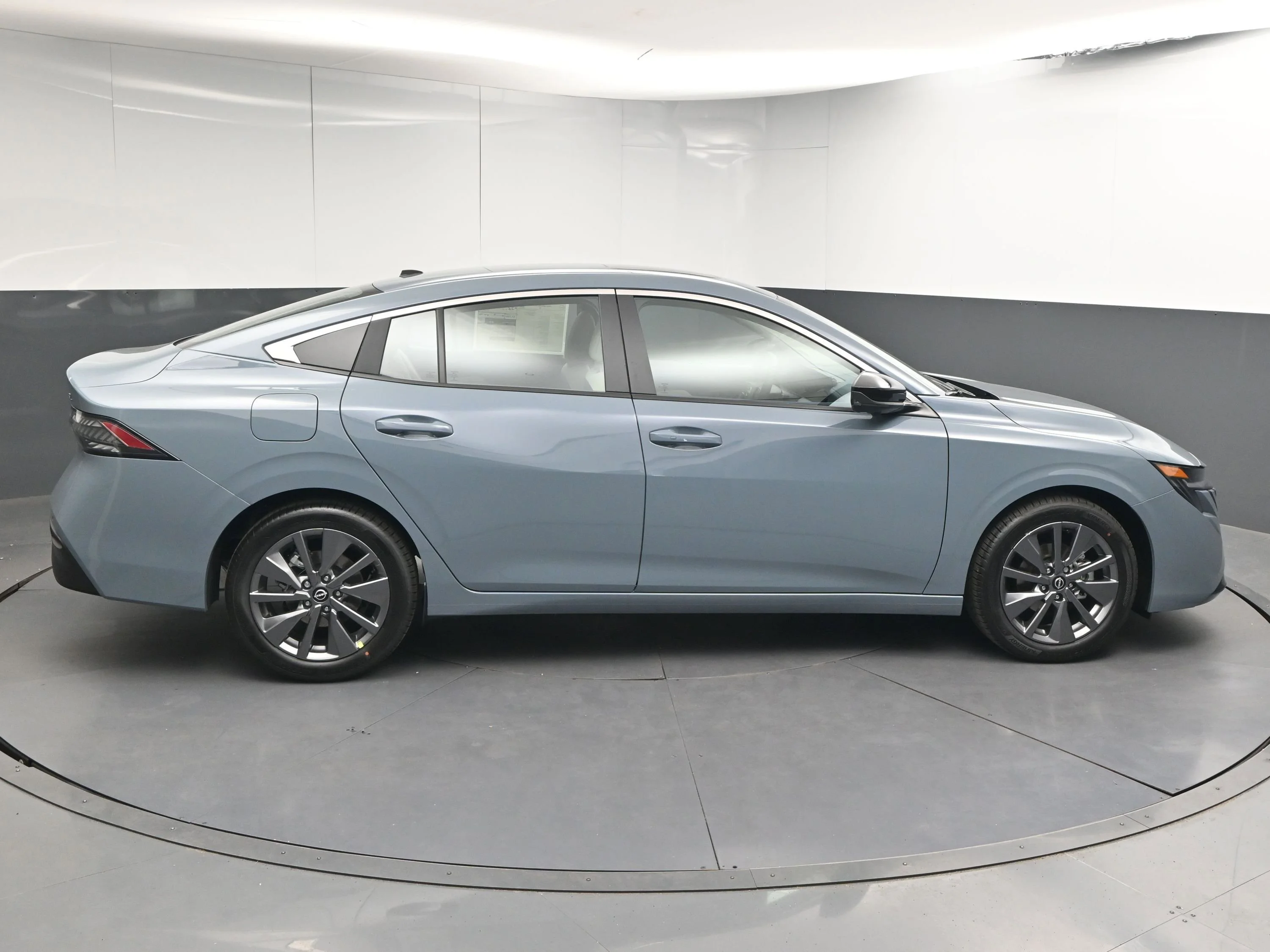 New 2026 Atlantic Gray Metallic Nissan SL image 8
