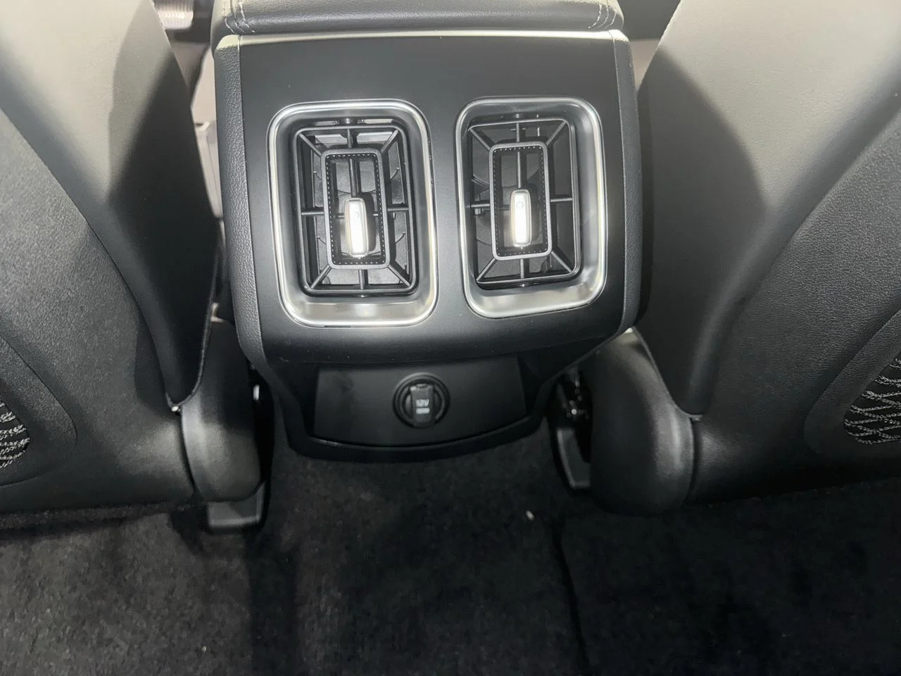 New 2026 Ivory Kia X-Line EX image 29