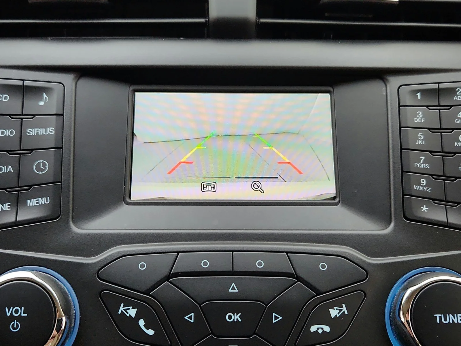 Used 2015 Oxford White Ford SE image 20