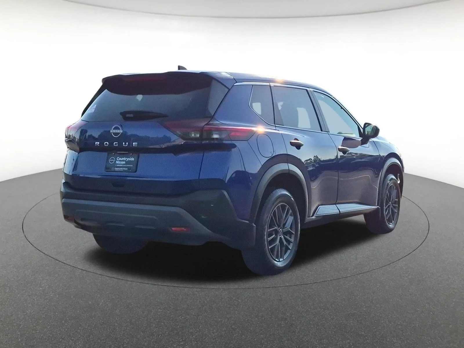 Used 2022 Caspian Blue Metallic Nissan S image 5