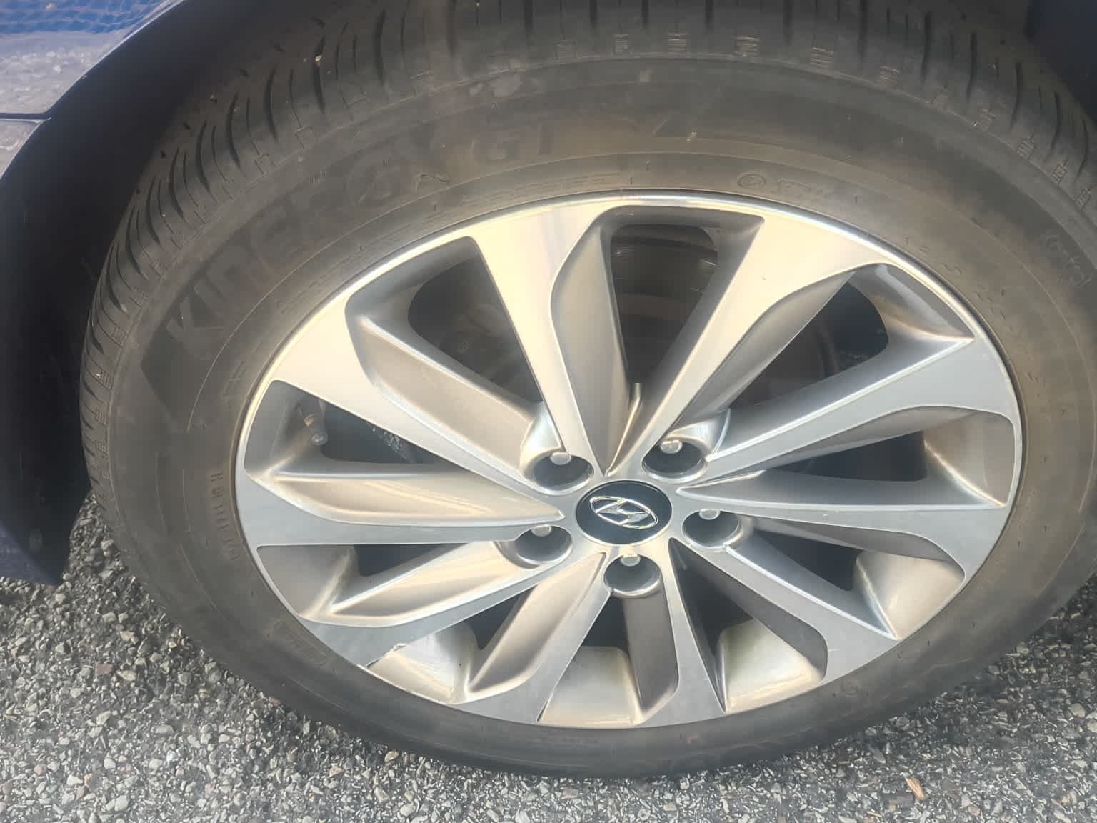 Used 2015 Lakeside Blue Hyundai 2.4L Sport image 15