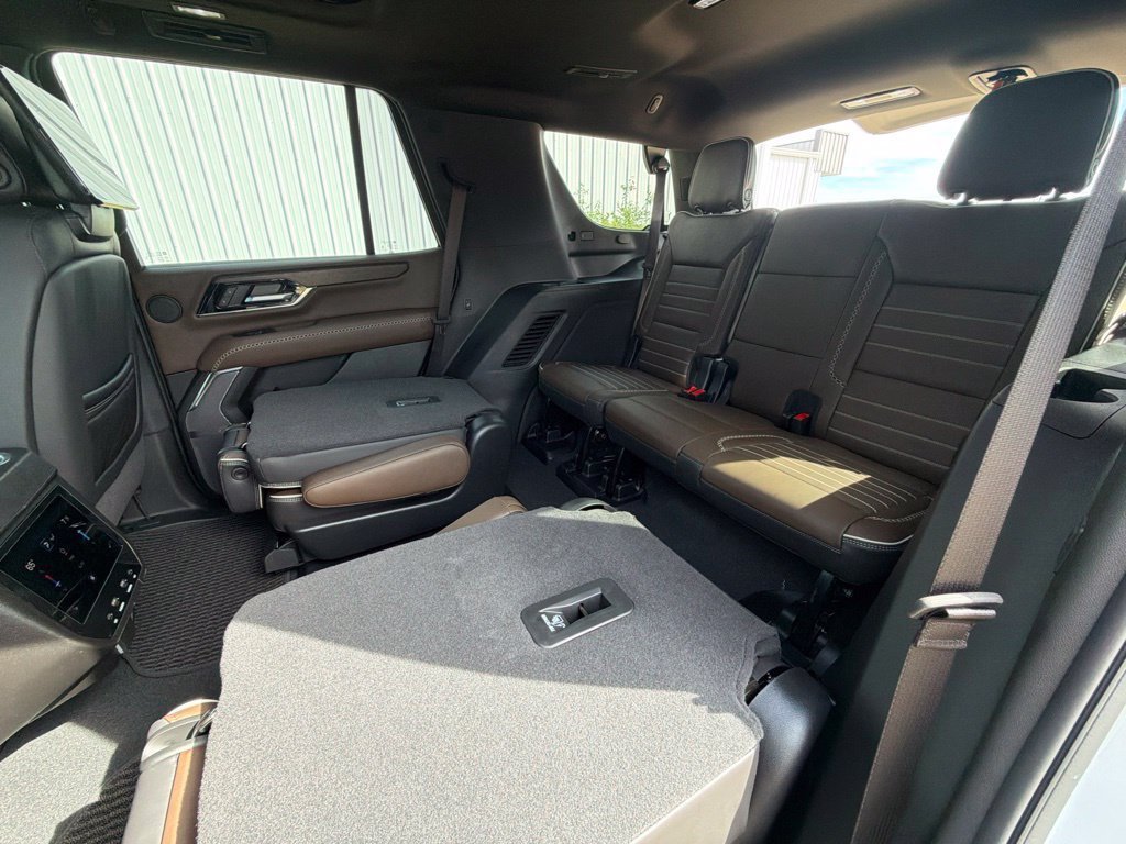 New 2026 Glacier White Tricoat GMC Denali Ultimate image 17